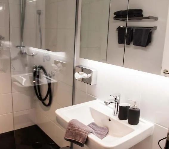 The Birdy Mountains Luxury 146qm, Sauna, Entertainment アパート